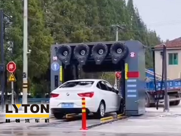 蕭山西湖石油選配林頓龍門往復式全自動洗車機，防銹蝕耐腐，經久耐用